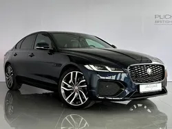 Portofino blue Używany 2023 Jaguar XF SE Sedan/Limuzyna | 274 990 zł