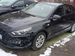 Czarny Używany 2021 Hyundai i30 Classic Hatchback | 47 900 zł (Uczciwa cena)