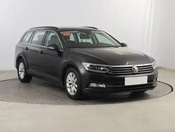 Czarny Używany 2016 VW Passat Kombi | 49 999 zł (Uczciwa cena)