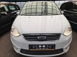 Biały Używany 2014 Ford Galaxy Minivan | 41 800 zł (Dość drogi)