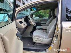 Używany 2011 Toyota Sienna Minivan | 49 900 zł