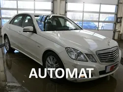 Biały Używany 2011 Mercedes E300 Elegance Sedan/Limuzyna | 30 800 zł