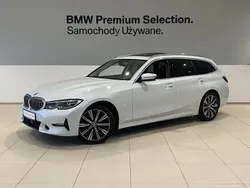 Mineral white metallic metalizowany Używany 2021 BMW 320 Luxury Line Kombi | 147 900 zł (Dość drogi)