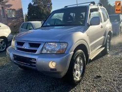 Szary Używany 2005 Mitsubishi Pajero SUV | 35 700 zł