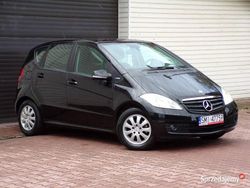 Czarny (metalik) Używany 2010 Mercedes A180 Hatchback | 18 900 zł (Uczciwa cena)