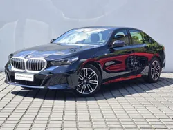 Czarny carbon m metalizowany Używany 2024 BMW 520 Shadowline Sedan/Limuzyna | 242 900 zł (Super Cena)