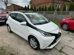 Biały Używany 2015 Toyota Aygo Hatchback | 27 900 zł (Dość drogi)