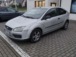 Srebrny (metalik) Używany 2006 Ford Focus Hatchback | 2700 zł (Dobra cena)