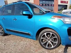Niebieski Używany 2010 Citroën C3 Picasso Minivan | 15 900 zł (Uczciwa cena)