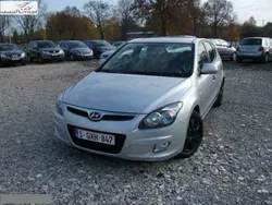 Srebrny (metalik) Używany 2009 Hyundai i30 Hatchback | 17 900 zł (Uczciwa cena)