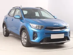 Niebieski Używany 2023 Kia Stonic SUV | 77 999 zł (Uczciwa cena)
