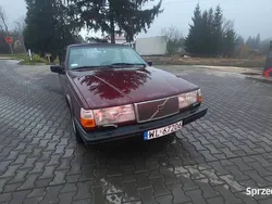 Bordowy Używany 1994 Volvo 940 Sedan/Limuzyna | 9000 zł