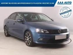 Błękitny Używany 2016 VW Jetta | 51 999 zł (Uczciwa cena)
