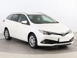 Biały Używany 2016 Toyota Auris Kombi | 43 499 zł (Uczciwa cena)