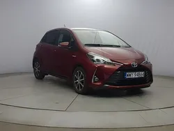 Bordowy Używany 2019 Toyota Yaris Hybrid Premium Hatchback | 62 850 zł (Uczciwa cena)
