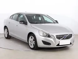 Srebrny Używany 2013 Volvo S60 Sedan/Limuzyna | 35 999 zł
