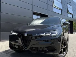 Lakier metalizowany czarny volcano black Nowe 2025 Alfa Romeo Stelvio SUV | 249 220 zł