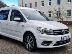 Biały Używany 2018 VW Caddy Maxi Highline Minivan | 69 900 zł