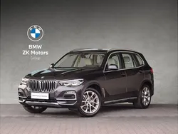 Szary sophisto z brylantowym połyskiem metalizowany Używany 2020 BMW X5 xLine SUV | 199 900 zł (Dobra cena)