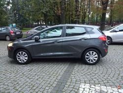 Szary Używany 2018 Ford Fiesta Hatchback | 34 900 zł (Uczciwa cena)
