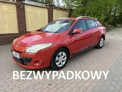 Czerwony Używany 2009 Renault Mégane III Kombi | 13 900 zł (Uczciwa cena)