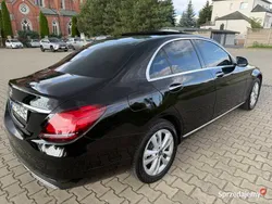 Używany 2020 Mercedes C300 Avantgarde | 124 000 zł
