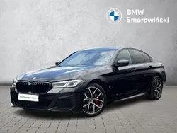Czarny szafir metalizowany Używany 2022 BMW 520 Shadowline Sedan/Limuzyna | 189 900 zł