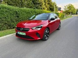 Czerwony (metalik) Używany 2021 Opel Corsa-e Elegance Hatchback | 55 999 zł