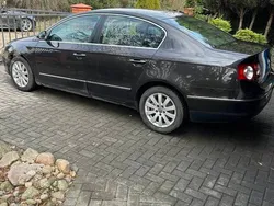 Czarny Używany 2007 VW Passat Sedan/Limuzyna | 13 500 zł (Uczciwa cena)