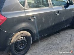 Czarny Używany 2009 Kia Ceed Hatchback | 7500 zł