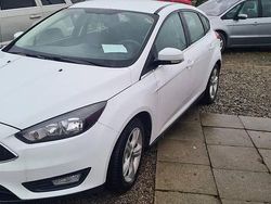 Biały Używany 2016 Ford Focus Hatchback | 21 500 zł (Uczciwa cena)