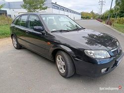 Czarny Używany 2002 Mazda 323F Hatchback | 3700 zł