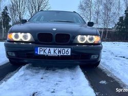 Czarny Używany 2000 BMW 540 Kombi | 15 000 zł