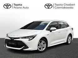 Biały Używany 2021 Toyota Corolla Comfort Kombi | 88 900 zł (Dość drogi)