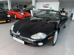 Czarny (metalik) Używany 2002 Jaguar XKR Kabriolet | 98 900 zł