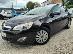Brązowy Używany 2012 Opel Astra Hatchback | 26 800 zł (Dobra cena)