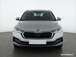 Srebrny Używany 2022 Skoda Octavia Kombi | 68 499 zł (Uczciwa cena)