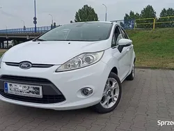 Biały Używany 2012 Ford Fiesta Hatchback | 19 900 zł (Uczciwa cena)