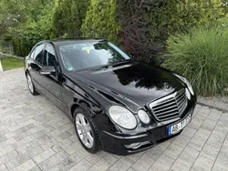 Czarny Używany 2006 Mercedes E200 Sedan/Limuzyna | 29 750 zł