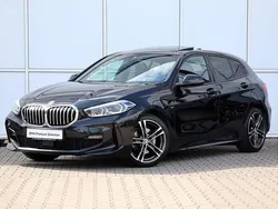 Czarny szafir metalizowany Używany 2022 BMW 118 Shadowline Hatchback | 114 900 zł (Dość drogi)