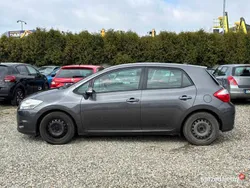 Szary Używany 2011 Toyota Auris Hatchback | 23 990 zł (Uczciwa cena)