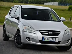 Srebrny (metalik) Używany 2007 Kia Ceed 2 Hatchback | 9900 zł (Uczciwa cena)