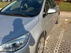 Używany 2010 Opel Astra | 20 500 zł (Dość drogi)