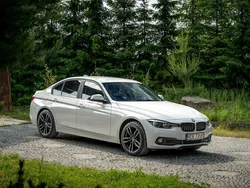 Biały Używany 2018 BMW 318 Sport Line Sedan/Limuzyna | 54 999 zł