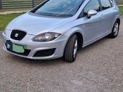 Srebrny Używany 2010 Seat Leon Hatchback | 15 500 zł (Uczciwa cena)
