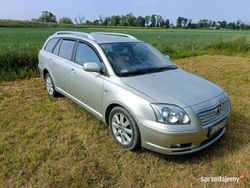 Używany 2004 Toyota Avensis | 9200 zł (Dość drogi)