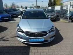 Niebieski Używany 2015 Opel Astra Hatchback | 45 900 zł (Drogi)