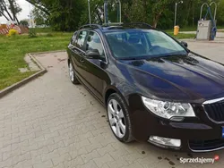 Brązowy Używany 2012 Skoda Superb Kombi | 23 500 zł (Dobra cena)