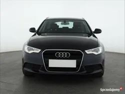 Niebieski Używany 2014 Audi A6 Kombi | 64 999 zł (Uczciwa cena)