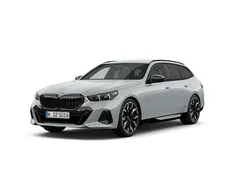 Szary brooklyn m metalizowany Używany 2024 BMW 520 Comfort Edition Kombi | 269 900 zł (Dość drogi)